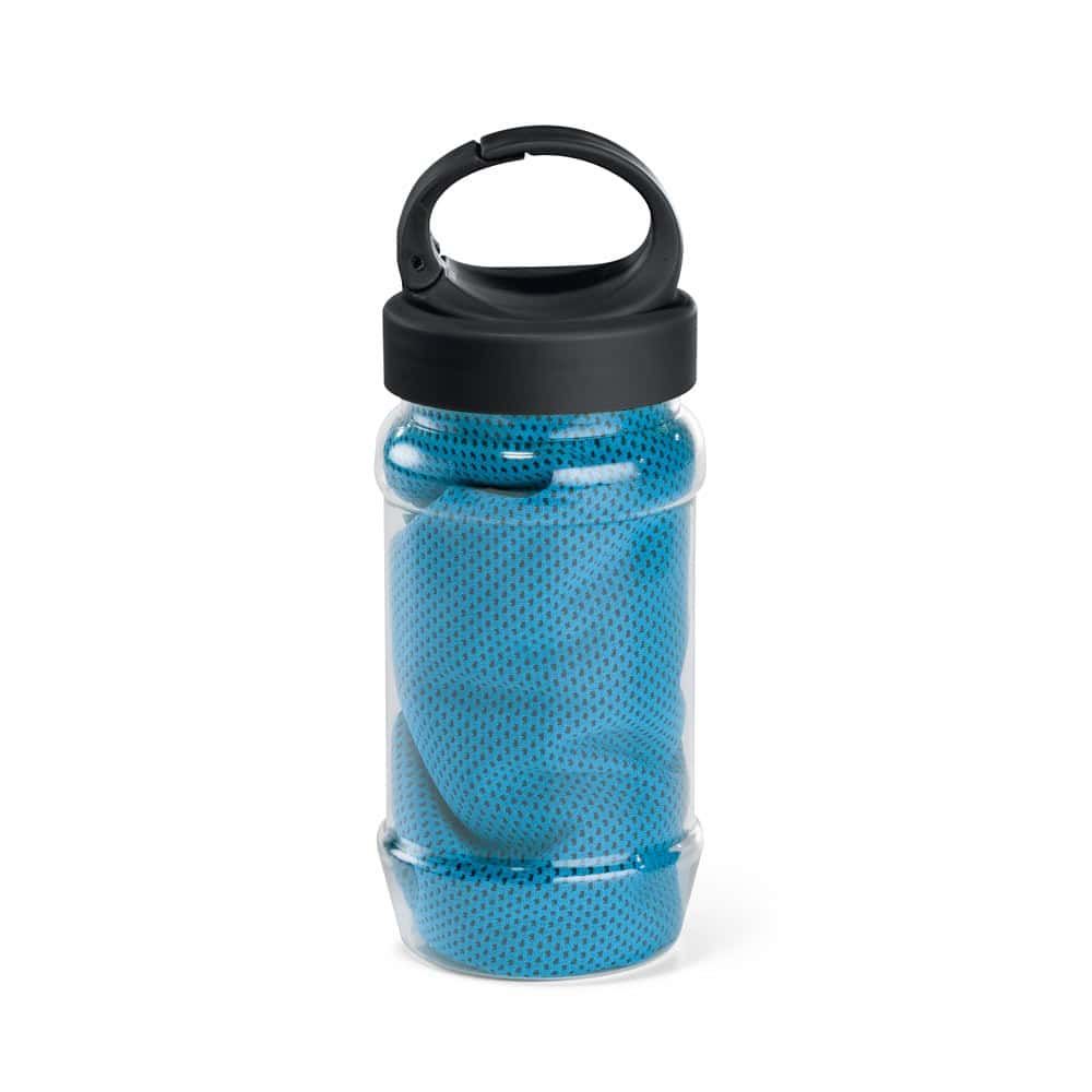 ARTX PLUS. Set med en PP- och PET-flaska och en sporthandduk av polyamid och polyester