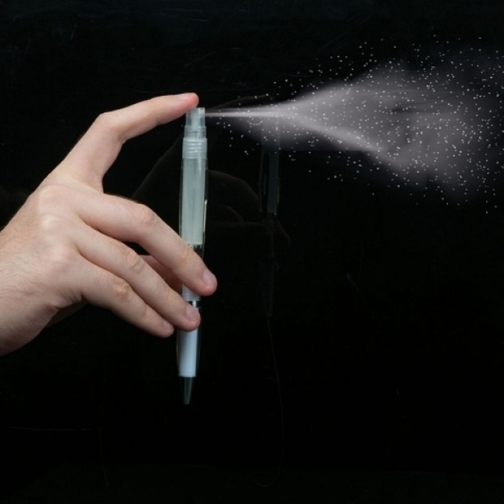 Plastpenna med spray CHARLEROI