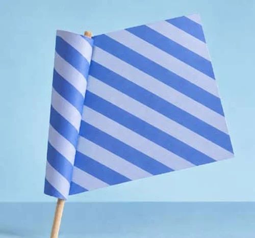 Pappersflagga på pinne med tryck