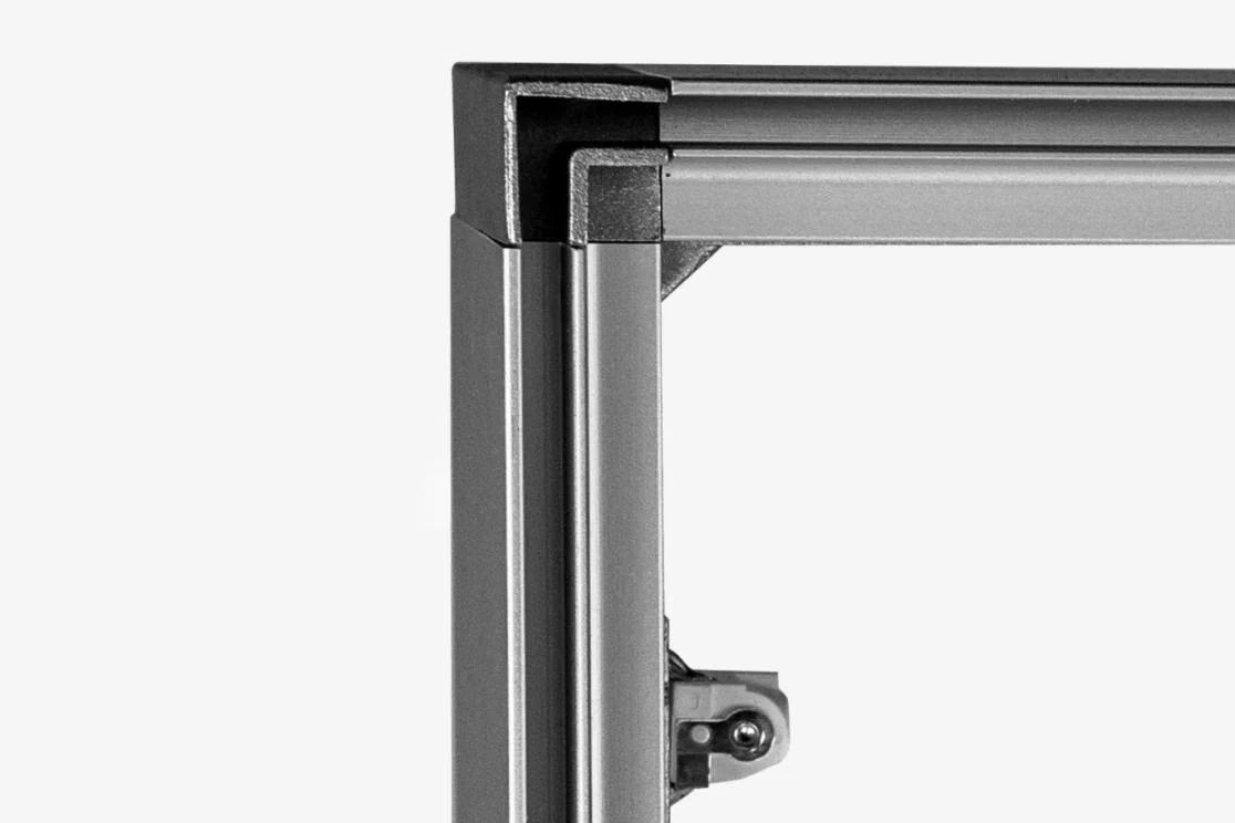 Hörn på ljuslådans aluminiumram